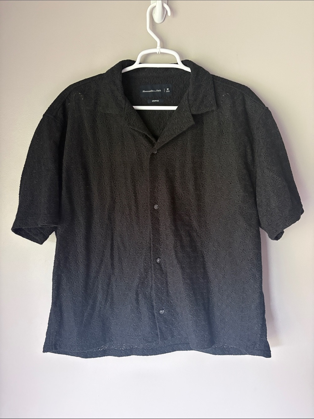 Abercrombie & Fitch Men's Short-Sleeve Cropped Knitted Crochet Button-Up Shirt
